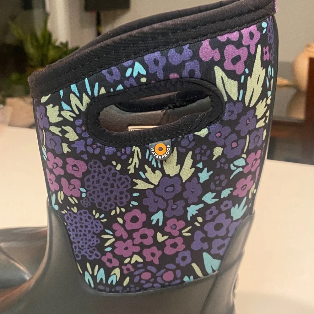 BOGS CLASSIC WEATHER RAIN BOOTS BLACK PURPLE FLOWERS BIG KIDS SZ 4 EU 37